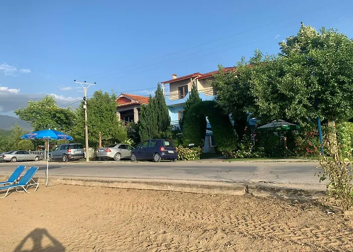 Vila Deni
