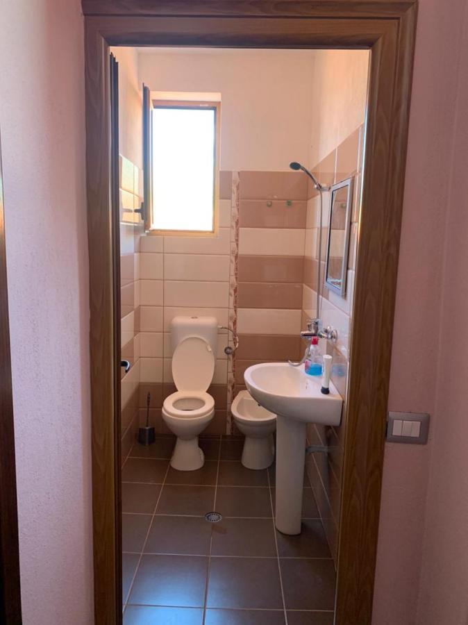 Deni Villa *